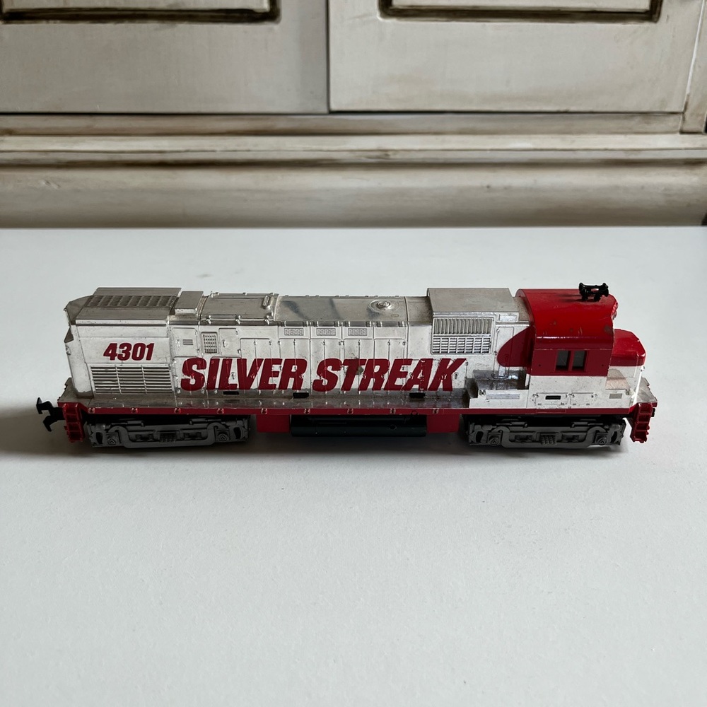 Vintage Tyco Locomotive electric model train Silver Street #4301